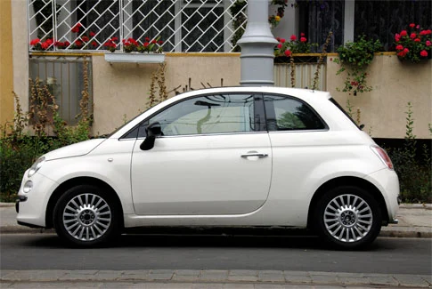 fiat 500 weißer Fiat 500 – Beispiel für Gebrauchtwagenankauf Versmold